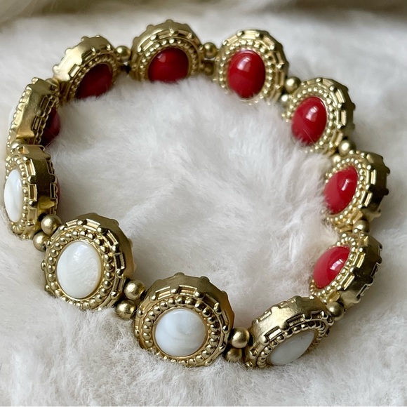 CHICOS | NYSSA Reversible Stretch Bracelet Crisp White Sultry Crimson Gold Tone - Picture 1 of 9